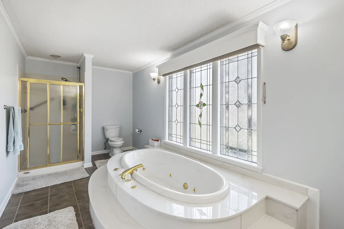 Bathroom HDR photography